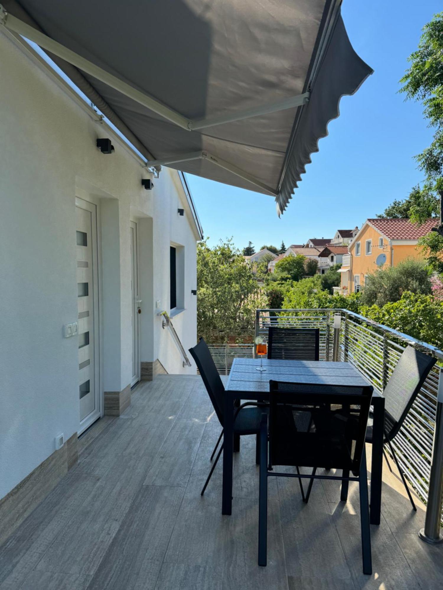 Apartments S&V Maslenica Luaran gambar